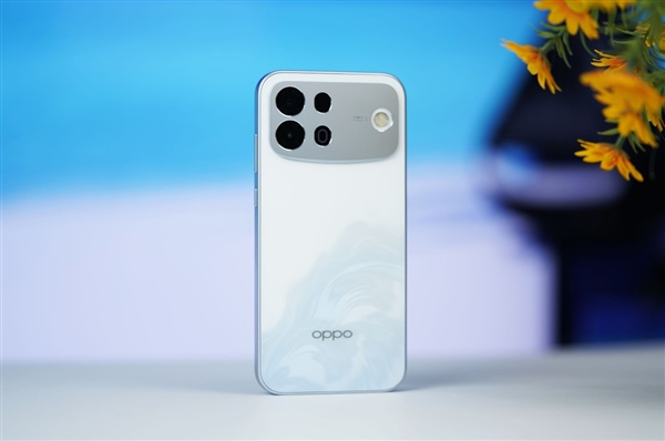 10000mAh冰川电池！OPPO A7 Pro Max评测：超大电池堪比充电宝 想耗尽电量都不容易