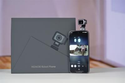 三轴云台+双2亿像素还有阿莱影像 荣耀Robot Phone手机评测：全新物种机器人手机诞生