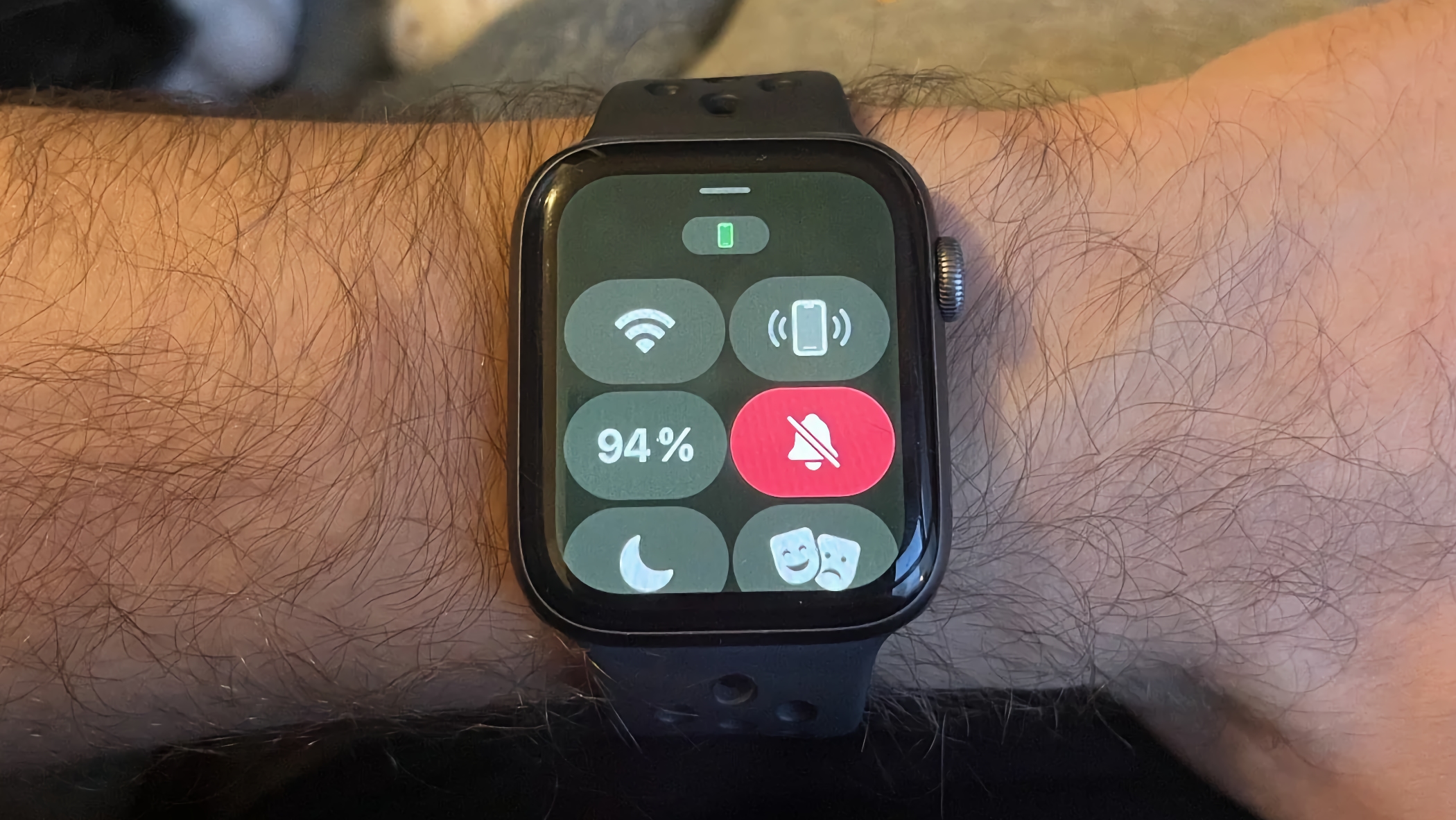 Apple Watch SE 2怎么开启静音模式不打扰_苹果手表快捷中心操作