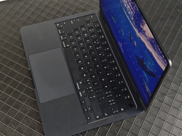 MacBook Air M2怎么设置外接键盘布局_macOS键盘设置教程