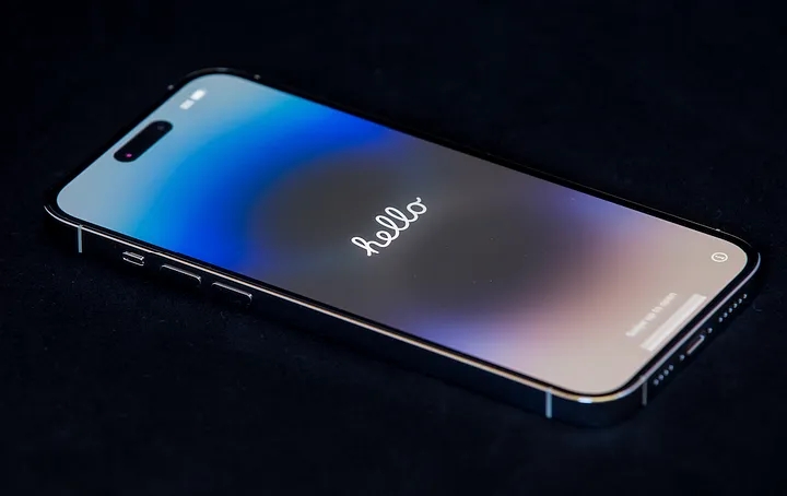 iPhone 14 Pro如何开启常亮显示自动变暗_苹果14屏幕亮度设置