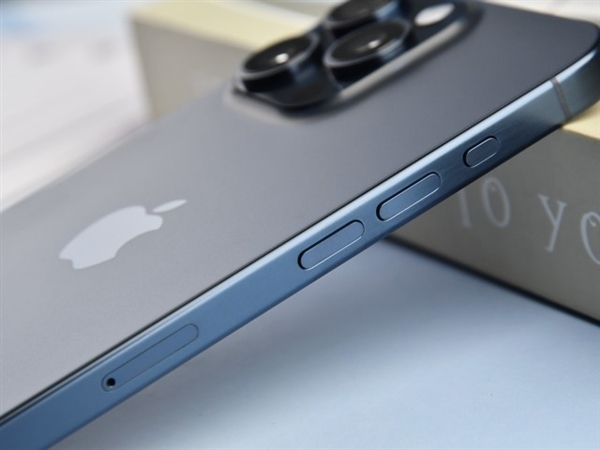 iPhone 15 Pro操作按钮如何设置静音开关 _ iPhone 15 Pro自定义按键功能映射
