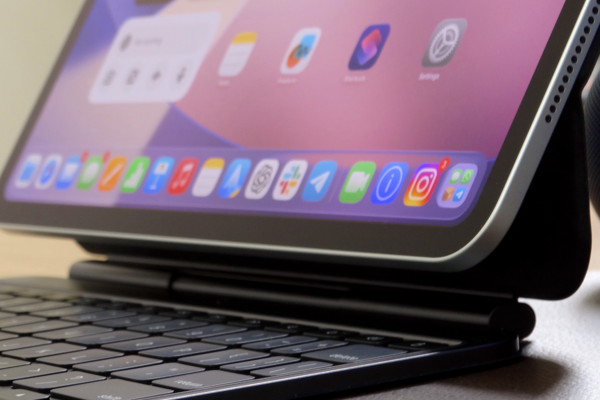 iPad键盘空格键打字断断续续怎么修复_iPad辅助功能按键延迟设置