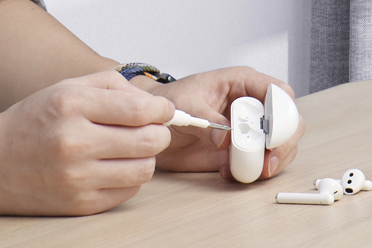AirPods Pro 2如何清理耳垢保护网_AirPods Pro 2耳机清洁详细步骤
